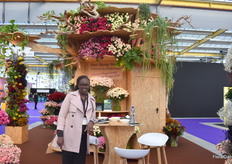 Lilian Sang from Sian Flowers