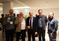 Team of Hillier with Tim Briercliffe of AIPH in the middle