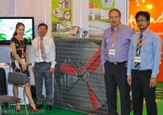 Tan Chee Ming (2nd left) and Roel Mulder (2nd right) from Vostermans Ventilation.