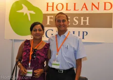 Trade show visitors Deepani and Mihinduy Keerthiratne from Mike Flora Sri Lanka. Mike Flora was established in 1980 at Rabukkana, a tropical paradise 80Km away from Colombo city.Today it has grown to 3 nurseries located at Rabukkana,Madawala and Nawala covering over 100 acres. They maintain parent stocks for more than 70 tropical plant varieties which are under different levels of shading.