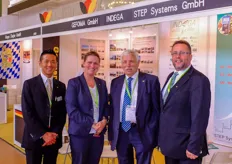Xiang Zhi and Sabina Grosskreuz of the Messe Essen together with Indega board members Dr. Matthias Diezemann (GEFOMA) and Harald Braungardt (STEP Systems)