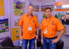 Luuk Runia and Frank Hermans from Asian Perlite Industries/ Greenhouse Solutions Asia. The Malaysian greenhouse supplier's business is going very well. Read an an interview with Luuk here : http://www.hortidaily.com/article/6696/Southeast-Asia-to- become-key-location-for-horticultural-development