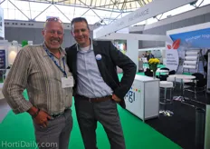Dutch Canadian greenhouse consultant Cees vandenEnden together with Chris Noordam of Dry Hydroponics.