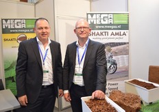 Jack van Batenburg of Shakti Cocos and Peter Zethof of Mega Mega Substrates.
