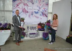 Isabel Groot and Jeroen Meeder from Royal van Zanten, together in front of one of the new concepts: Tiara