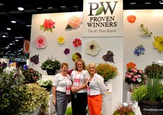 Patti Williamson, Narn Nalgoyen and Tabatha Gainey of Proven Winners.