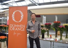 Cor den Hartog of Dümmen Orange presents new and existing varieties. Sunrise will start trialing the Orange City.
