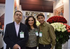Diego Naranjo, Veronica Novillo and Patricio (translator) of Ponte Tresa. They grow around 77 rose varieties in a 30 ha sized greenhouse in Ecuador.