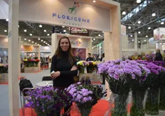 Monica Useche of Florigene Flowers. They grow GMO carnations in Ecuador and Colombia; 4 large varieties and 4 mini varieties. All flowers are allowed in Russia and in Europe, 2 large varieties are approved.