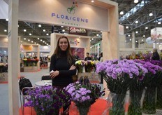 Monica Useche of Florigene Flowers. They grow GMO carnations in Ecuador and Colombia; 4 large varieties and 4 mini varieties. All flowers are allowed in Russia and in Europe, 2 large varieties are approved.