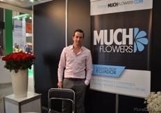 Javier Mantilla of Much Flowers and Macijifarms, a 40 ha sized farm in Ecuador that cultivates summer flowers. They just started to grow roses.