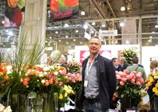 Arjen Vlasman of De Ruiter, a Dutch rose breeder. Recently, they started to breed garden roses. According to Vlasman, this exhibition is a good opportunity to meet existing clients and to show new varieties.