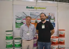 Roger de Jagher of Mardenkro and Aram Movsisyan of Greenpro. Greenpro is a distributor of Mardenkro. Aram Also grows roses in a 14 ha sized greenhouse in Russia. This farm is called Rosehill.