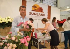 Peter Viljoen of Sunland, a grower of roses. He sustainable grows 40 spray, perfume and single head rose varieties in a 20 ha sized greenhouse at an altitude of 2.400 meters in Kenya.