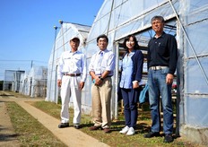 During the IFEX, we also visited a Japanese greenhouse, more on this later on FloralDaily. On the picture: Hideniko Ito of Ito greenhouse (the greenhouse they are standing before, more on this business later in FloralDaily) , Shoichi Oshio of FloralCrest Japan is a grower of Impatiens and Cyclamen. Lee Gee Young of Gyeonggi Agricultural Research and Extension, a breeder of Cactus in Korea and Hong Chul pf Hong Yi Green House, an ornamental grower in Korea. Oshio of FloralCrest was also showcasing his impatiens variety at the IFEX. This impatiens is bred by Danziger and kan stand a temperature of 41 Degrees Celsius. Besides that, he also grows Schoneveld Breeding Cyclamen in a 3,000 m2 sized greenhouse in Japan.