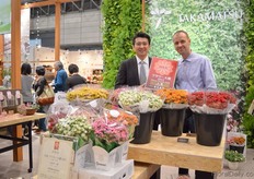 Hidemi and Takamatsu of Takamatsu and Torben Pedersen of Hasfarm Youngplants. Hasfarm Youngplants supplies cuttings to Takumatsu. They also supply the award winning (Runner up Flower Awards for cut flowers) Queen Kalanchoe cuttings. The Queen Kalanchoes are bred in Denmark by Knud Jepsen. One grower is already cultivating and selling the kalanchoe cut flowers. Currently, they are trailing the cut kalanchoes on different parts of Japan. More on this later in FloralDaily.