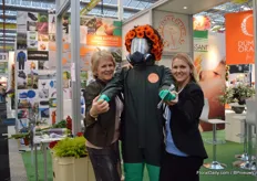 Wendy Zwartendijk and Leontien de Graauw of UFO Supplies together with their Dummy. He is wearing the protective and certified spray suit, specially designed for flower growers.