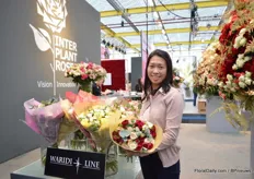 Zing Yeo of Waridi. They grow Interplant roses in Kenya and ship bouquets. According to Yeo, the cluster range roses are very new and very popular in Russia and Australia for weddings. More about this company later in FloralDaily.