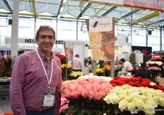 Alejandro Llano of Unique collection. He grows roses at two farms, one 21 ha sized greenhyouse in Colombia and one 29ha sized greenhouse in Ecuador. His flowers are distributed to countries all over the world, but the US ins a large market for him. According to Llano, the weather phenomenon El Nino is might also affect his production as it might starts freezing earlier in Colombia. More in this later in FloralDaily.