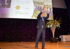 "Florensis won the golden award in the young plants category. The jury says: "A global company which dominates in its area of expertise, and is an outstanding and professional performer in the young plant industry. The business focuses on continuous improvement by following a well thought out strategic program, with a broad, state of the art and high quality assortment."