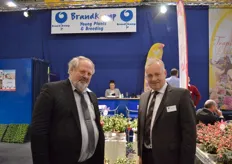 Jürgen von den Driesch and Mr. Brandkamp of Brandkamp they are showcasing their new large flowered fuchsia varieties in the Jollies series.