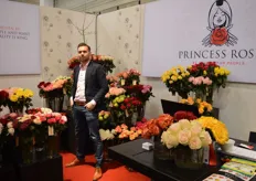 Jan Huisman is responsible for the sales at Princess Roses. Next to that, he is the initiator from 'devakbloemist', a online platform for florists.