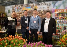 "Martin Barsechian, Arjan Langedijk, and Peter Langedijk of Jan Langedijk Flower Bulbs & Seeds with Sergiy Popil of Yaskrave (second one on the right). Peter Langedijk Flower Bulbs & Seeds has a partnership with Yaskrave. They deliver Ukraine bulbs, seeds and flowers through him. Sergiy also grows roses and fruit trees on a 10 ha sized land. According to Langedijk, the demand for bulbs and seeds is better compared to last year. "Especially over the last months we recognized an increase in demand", he says."