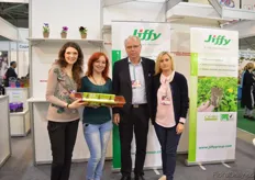 Viktoria Ischchyshyna, Anastasiia Hrechaska, Lars-Ove Sandberg and Tanja Vester of Jiffy. Viktoria and Anastasiia are holding the small greenhouse. This concept is introduced for the consumer market. Here in Ukraine, Jiffy is working with Garden Club, who sell all products of Jiffy and Agro Optima, who only sells the Jiffy substrates.