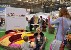 The composition with roses of Ukrainian Grower Camellia was a good decor for photo's.