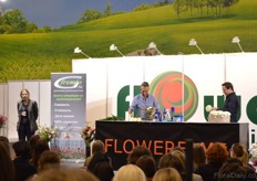 Mark Frank of Mark Frank and Peter van der Sluis of Blooming making bouquets.
