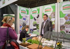 Oleg of Ceres talking with a visitor.