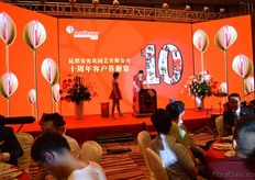 There was music, and also a magic show during the diner.