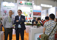 Torben Pedersen of Hasfarm Youngplants and Floris Tas of Hilverda Kooij. Hasfarm and Hilverda are in a joint venture.