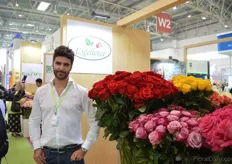 Pablo Restrepo Samper from Excellence flowers. He is one of the few exhibitors at the Colombian pavillion that is already exporting to China. Two years ago, he had its first shipment to China. According to Restrepo, China is a good market as they celebrate Valentine’s Day two times a year; in February and August.