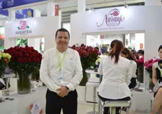 Adrian Moreno from Naranjo Roses. This Ecuadorian rose farm already exports to China and want to expand their market. According to Morenp the big heads, bright colors and long stems are attracting the most attention.