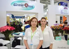 Martha Jacome and Katherine Mantilla from Anniroses. They want to expand their market in China. According to Mantilla, due to the situation in Russia, they are looking for other markets. “We are expanding our markets in the USA, China and Korea. Last week, we were in Seoul at a flower exhibition”, she says.