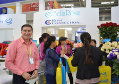 Julio Valenzuela from BellaRosa and Rose Connection. This Ecuadorian rose grower owns approximately 90 varieties. They offer fresh, dyed, tinted and preserved roses. They already have some clients in China and according to Valenzuela, the dyed roses are the most popular varieties in China.