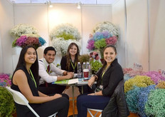 Sisters Belén and Christina Garcia from Florsani with Valeria Lobato and Andrés Mancero from Florpaxi.