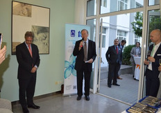 Martin Olde Monnikhof welcomes everyone.