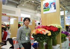 Pascal Tran of Vuelven. Since one year, they are exporting roses to China. Currently, the volumes are still small, but Tran expects it to increase.