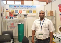 Joseph Wakagwi of Oboya Africa. They have a factory in Nairobi and large factories in China, Sweden and Poland. According to Wakagwi, the Kenyan growers mostly use the plain sleeves.