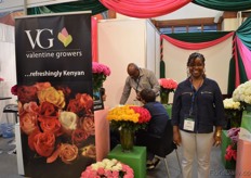 Mary Mwangi of Valentine Growers. They grow intermediate and t hybrid roses in a 17ha sized greenhouse in Kenya. Their main market is Europe, which they supply directly. According to Mwangi, the weather condition has made it a though year for several growers. More on this later in FloralDaily.