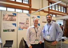"Patrick Garner and John Tsoutsanis of Geerlofs. This company is active in Kenya for 20 years now. According to Garner, the cold chain management becomes more important. We work with a lot of companies to create an unbroken coldchain. The use of vacuum coolers becomes more popular", he says."