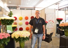 Fabian Philippart of FleurAfrica. He grows roses in a 35 sized greenhouse in Kenya. They are expanding the greenhouse by 5-10 ha a year till 70 ha. The greenhouse is equipped with Colombian technologies and they export directly to countries all over the world.