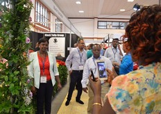 The booth of Black Tulip attracted the attention of visitors.