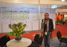 Margaret Kihia of Zaina Blooms. They export to the Netherlands, directly and to the auction.