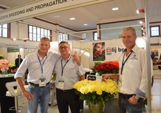 Erik Spek of Jan Spek rozen. Philippe Veys of Olij Breeding and Sjenn Kragtwijk of Jan Spek Rozen.