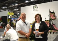 Tim Wood of Meadow Spring Nursery and Jeanine Standard of Proven Winners. At the show, Proven Winners presented 4 different settings to inspire and show retailers can furnish and use the plants in their stores. Also their novelties for 2017 were widely displayed.