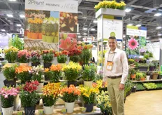 Jesse Anderson of Gardenworld. They supply starter material nationwide and their main focus is on the perennials and bulbs. According to Anderson, the pot lilies are very popular. All new varieties that are being added to the lilies series are hot.