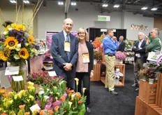 Sandy Raupp and David Seitz of Gloeckner. On the display on the left: the Captain Callas from Kapitein Calla and the Celosias of Royal Van Zanten. Gloeckner is the exclusive distributor of these varieties in the US.